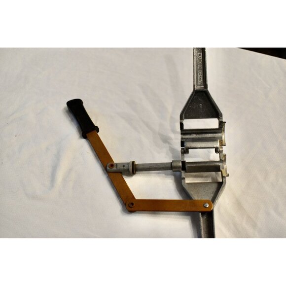 Vintage Sanbri French Wine Bottler Corker Metal W/bag of corks - Picture 3 of 9